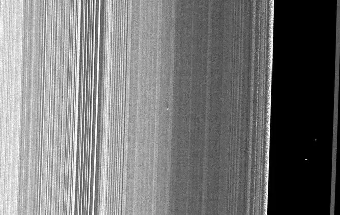 Cassini sonda misteriozni objekat u prstenovima Saturna