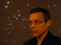 Slavni profesor sa Harvarda: Vanzemaljci možda koriste skrivene dimenzije u CERN-u da posjete Zemlju