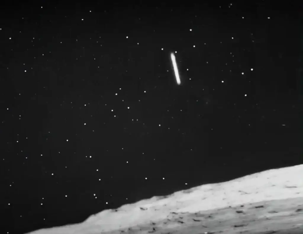 Misteriozni objekat u obliku cigare na Marsovskom nebu