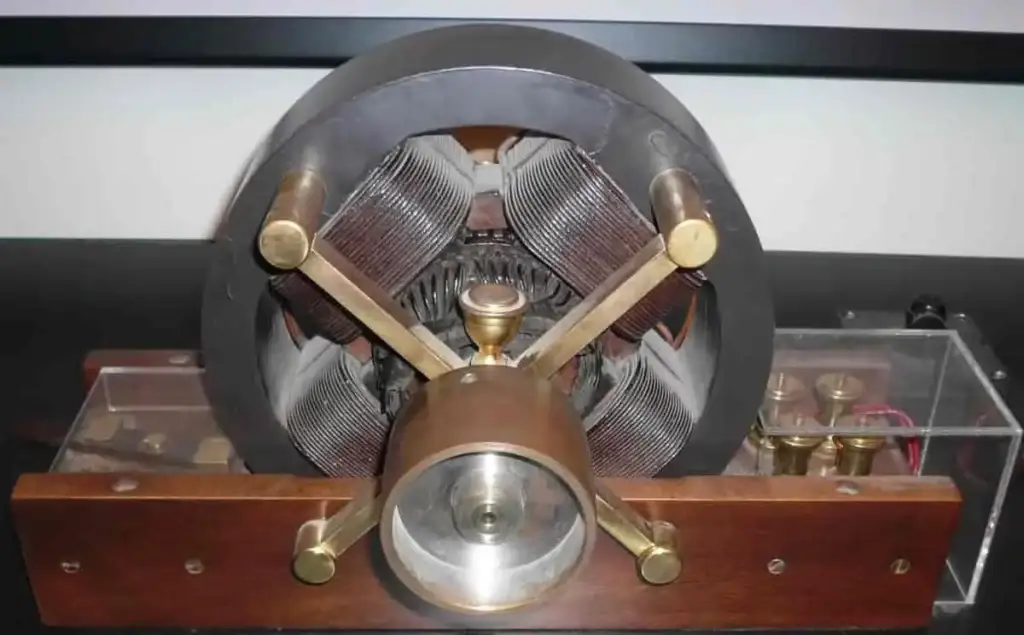 Teslin generator naizmjenične električne energije