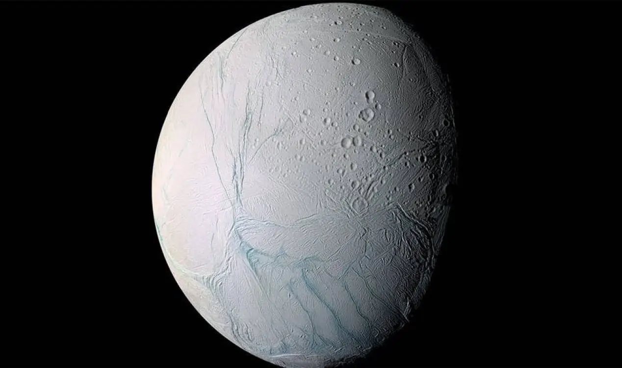 Enceladus Saturnov mjesec